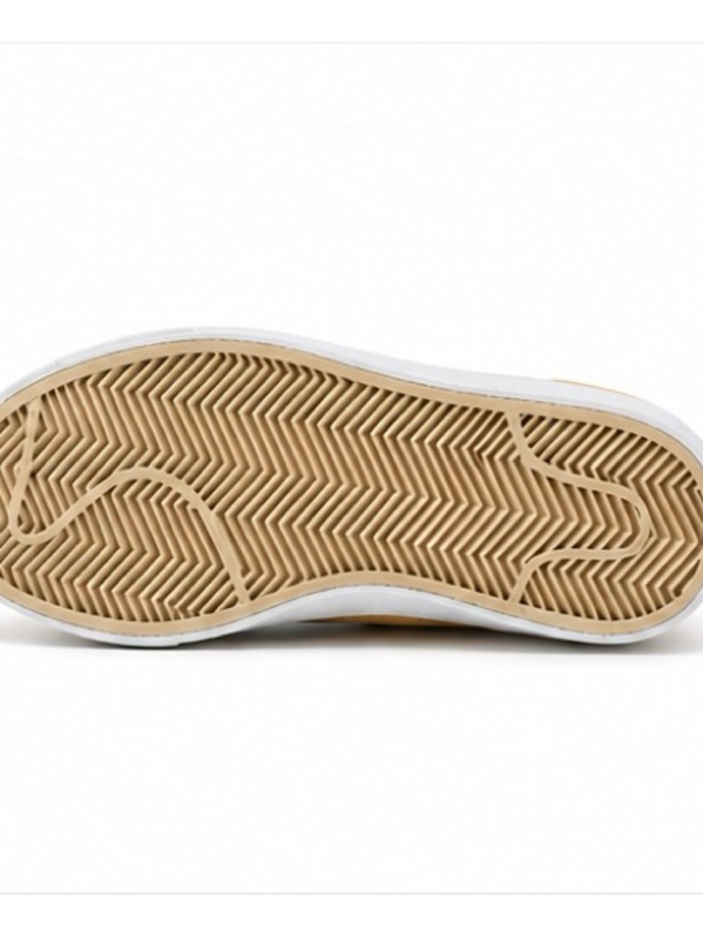 Nike Women’s Tan Sneakers Size 9.5 – Leather Low Top Casual Shoes - Picture 4 of 4